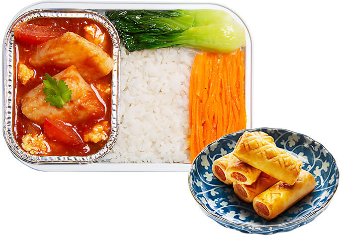開運 魚のトマト煮込み ライス添え + パイナップルタルト・コ 開運 魚のトマト煮込み ライス添え + パイナップルタルト・コ