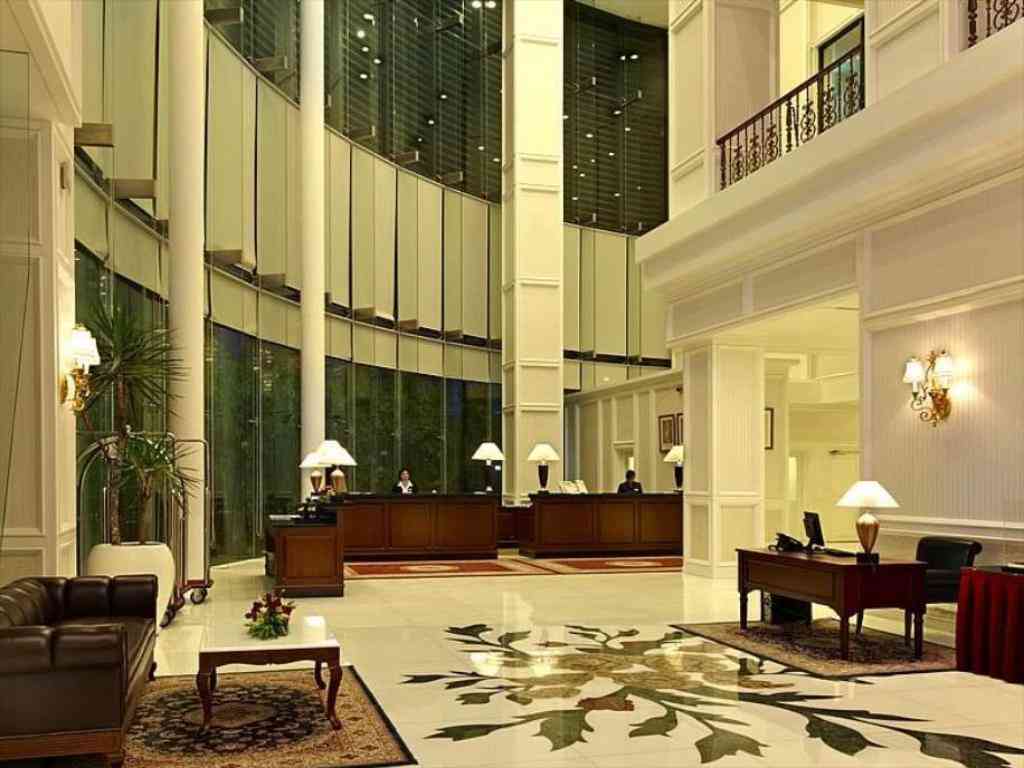 Royale Chulan Damansara airasia hotel
